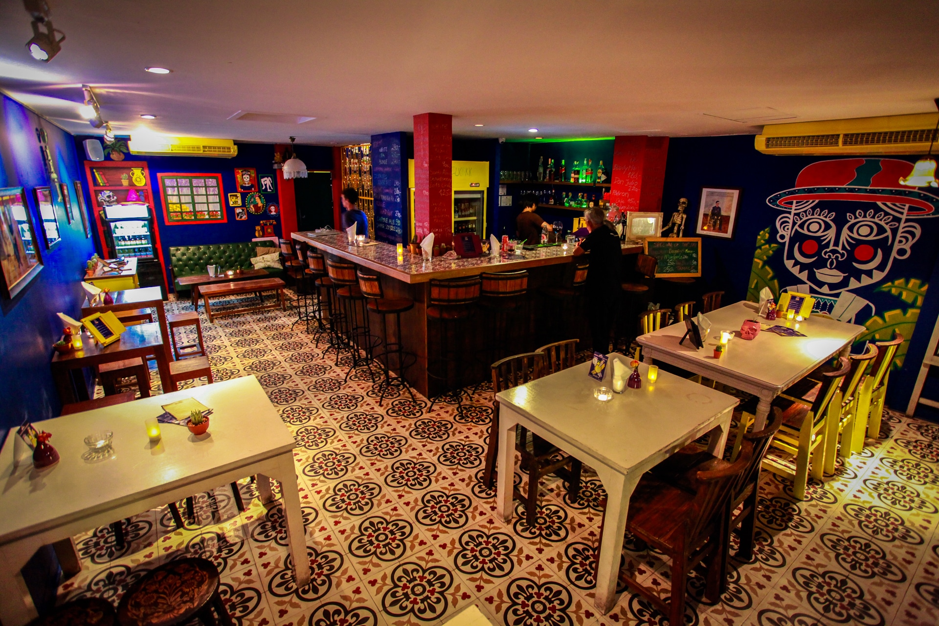 Tables and bar of Casa Azul